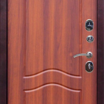 Металлическая дверь СТРАЖ 2К G30 с ночной задвижкой